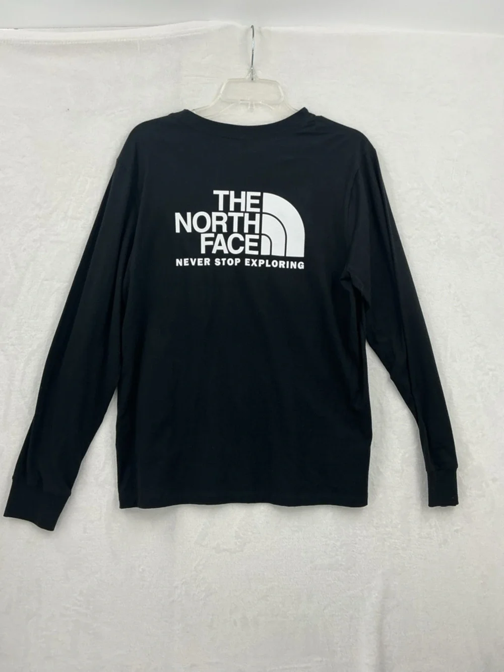 The North Face Black Long-Sleeve Logo Shirt 823
